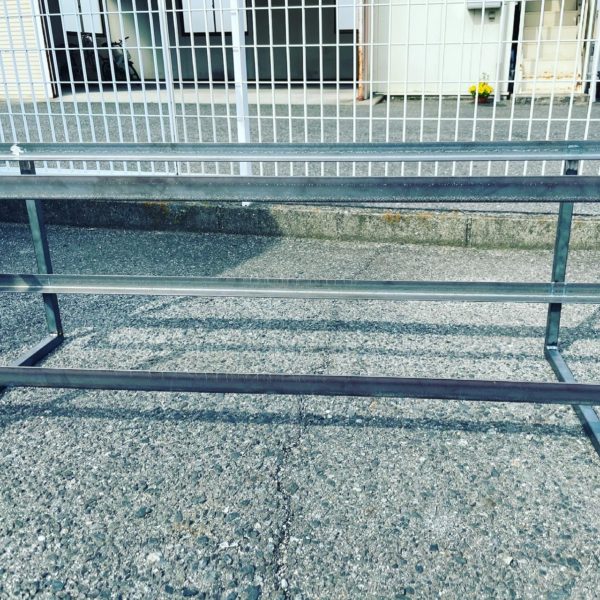 WALNUSHなら、アイアン脚だって手作りですの画像